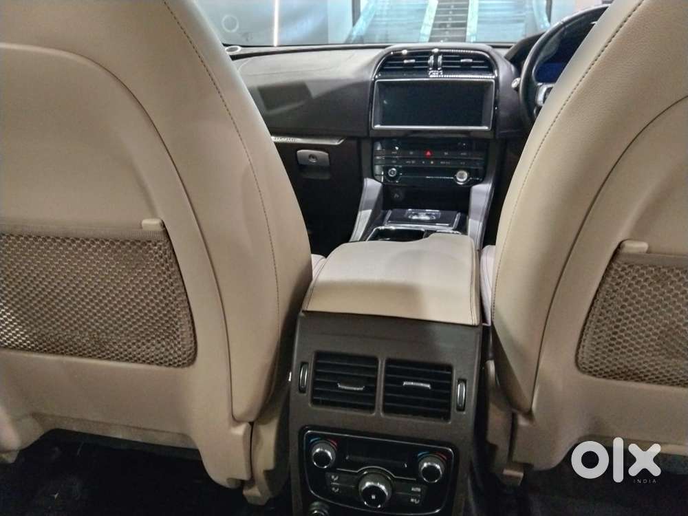 Jaguar F-pace Prestige 2.0 Petrol, 2019, Petrol