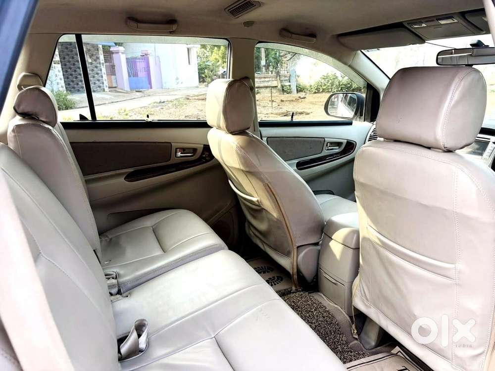 Toyota Innova Diesel 2014 Well Maintained