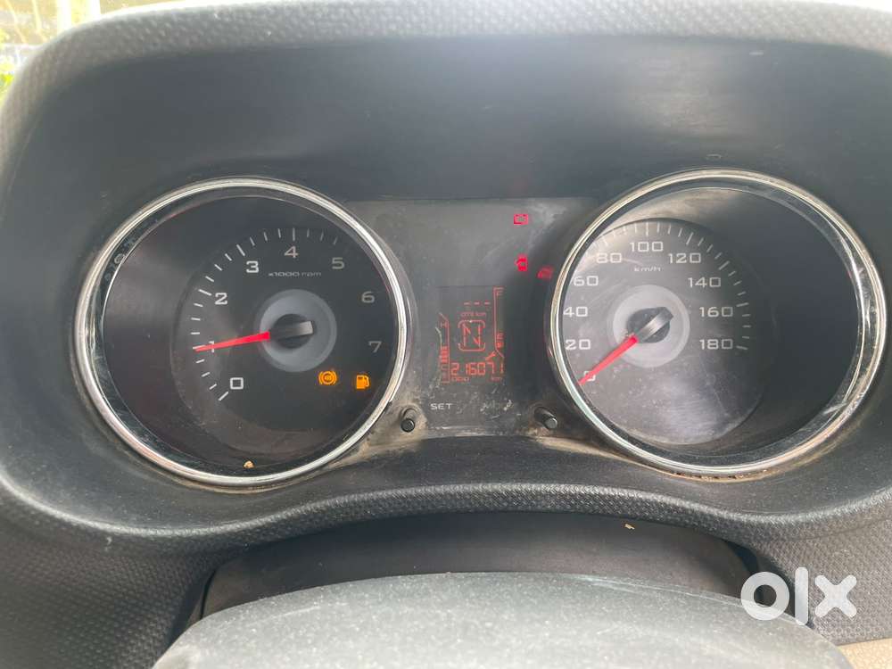 Mahindra Tuv 300 T8, 2016, Diesel