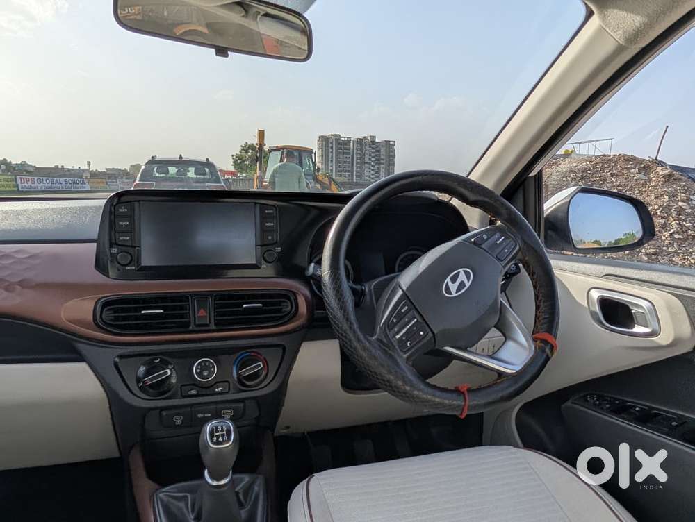 Hyundai Aura 1.2 Sx Cng, 2024, Cng & Hybrids