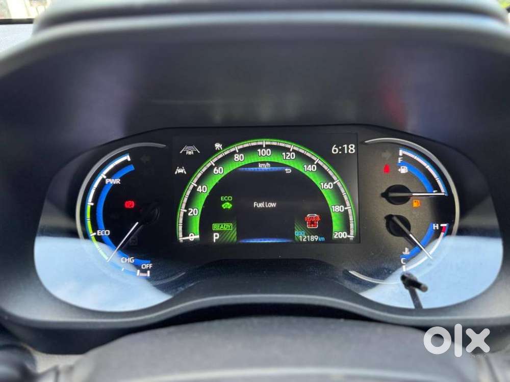 Toyota Innova Hycross 2.0 Zx (o) Hybrid 7 Str, 2025, Petrol