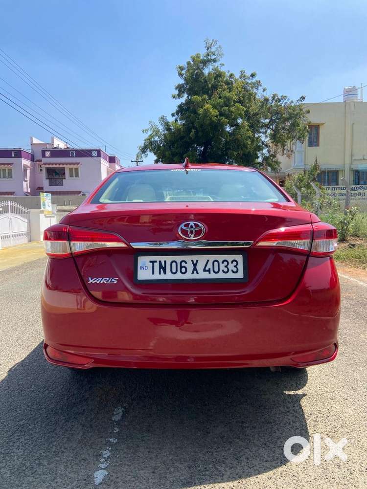 Toyota Yaris V Cvt, 2019, Petrol