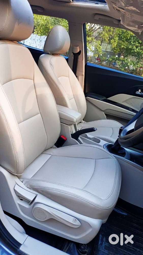 Mahindra Xuv300 W8, 2022, Petrol