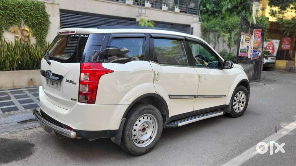Mahindra Xuv500 W10 2016  Top Model  Sunroof  Excellent Condition