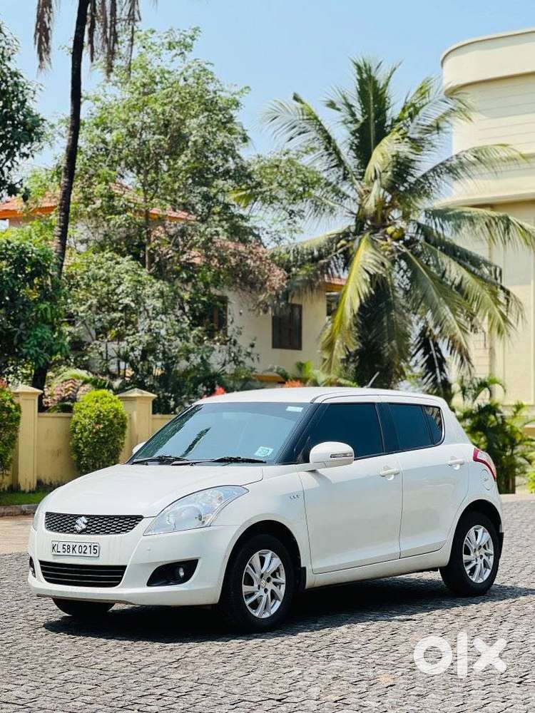 Maruti Suzuki Swift Vvt Zxi, 2013, Petrol