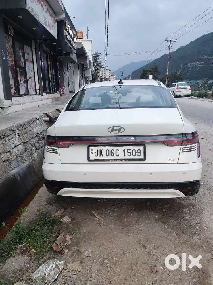 Hyundai Verna Mpi Mt Sx  2024