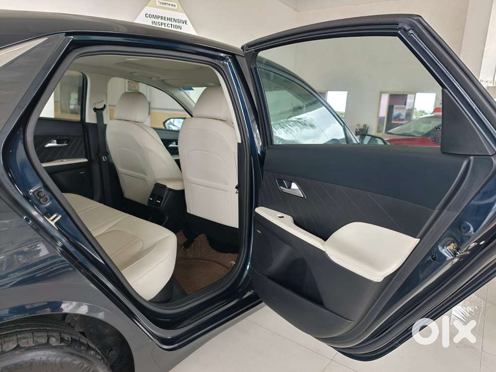 Hyundai Verna Sx (o) 1.5 Vtvt Ivt [2023 - 2026], 2023, Petrol