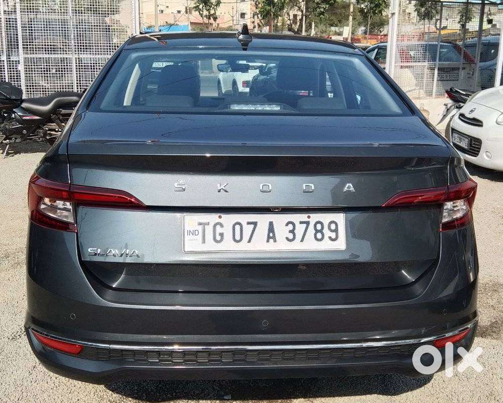 Skoda Slavia 1.0 Tsi Style At, 2023, Petrol