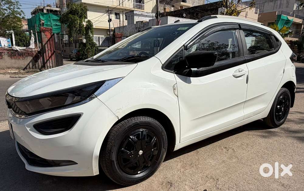 Tata Altroz 1.5 Xe Plus Diesel, 2023, Diesel