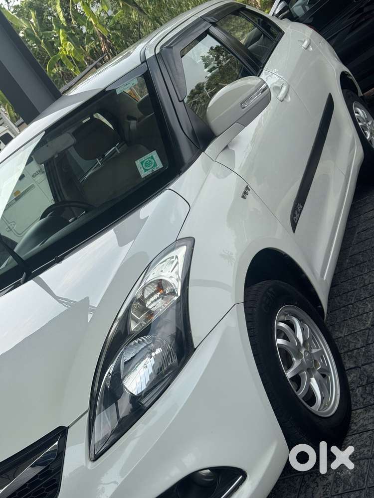 Maruti Suzuki Swift Dzire Vxi Optional, 2017, Petrol