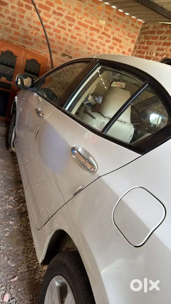 Honda Amaze 2011 Petrol