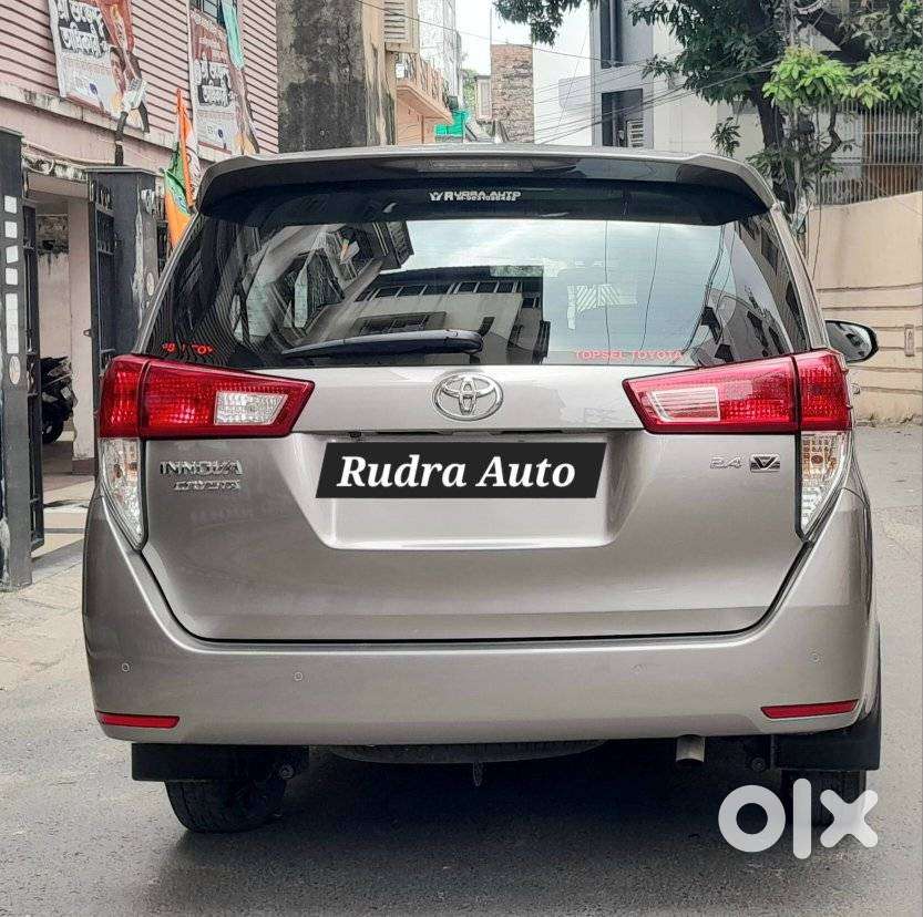 Toyota Innova Crysta 2.4 V 8 Str, 2023, Diesel