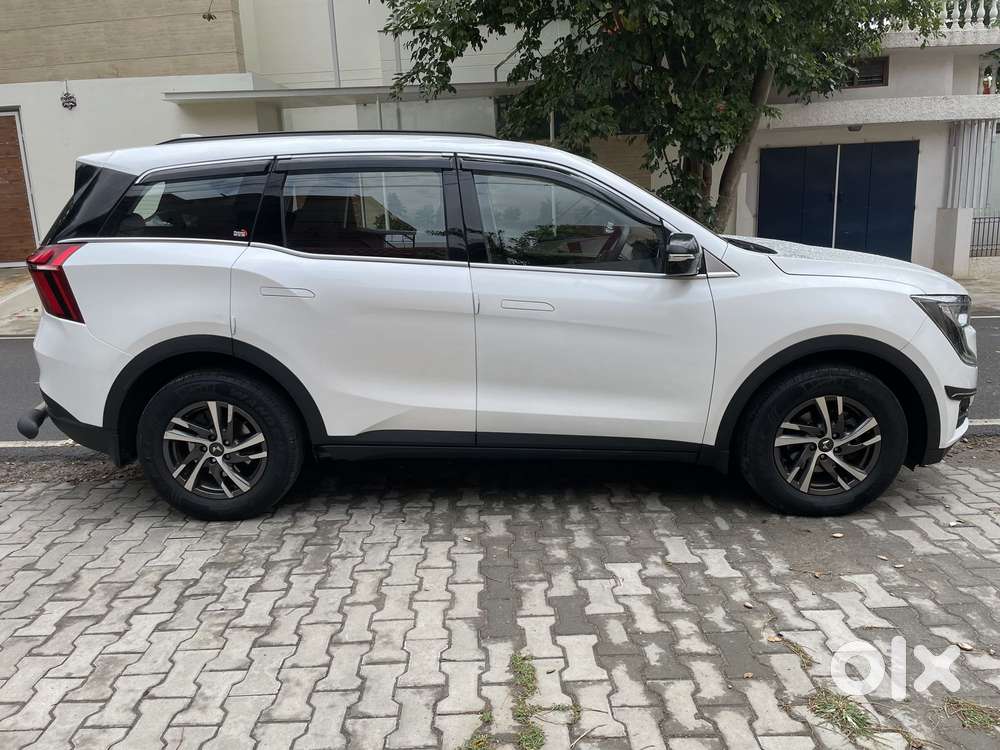 Mahindra Xuv700 2.2 Ax 5 Diesel Mt 7 Str, 2023, Diesel