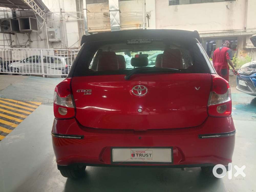 Toyota Etios Liva V Dual Tone, 2018, Petrol