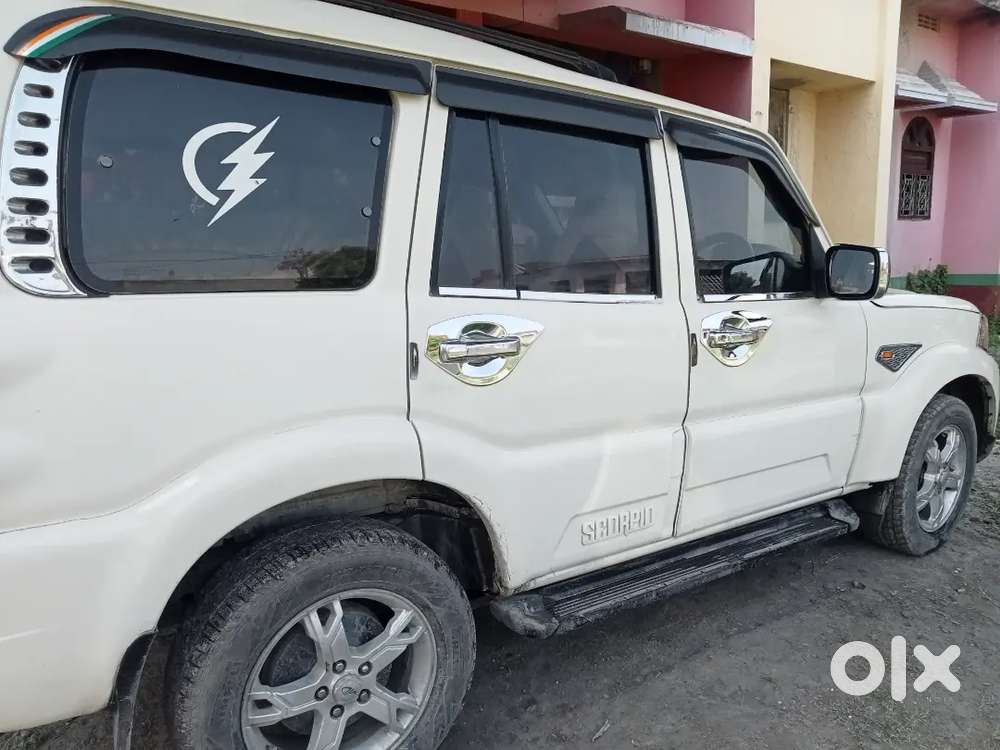 Mahindra Scorpio 2015 Diesel 120000 Km Driven Call Kare Lene Ke Liye