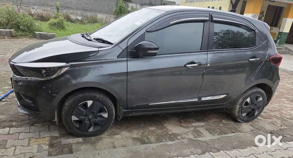 Tata Tiago Revotron 2025