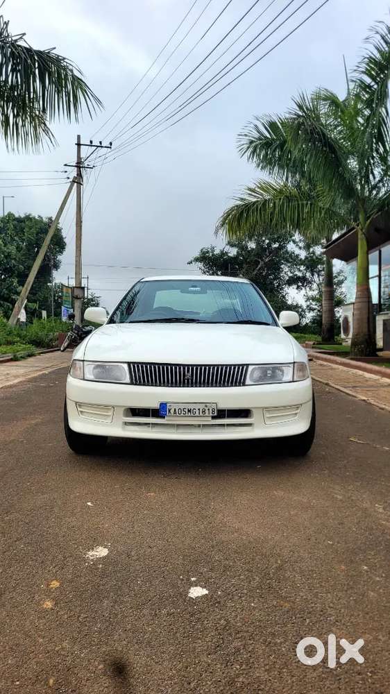 Mitsubishi Lancer 1.5 Glxi 2002 Model
