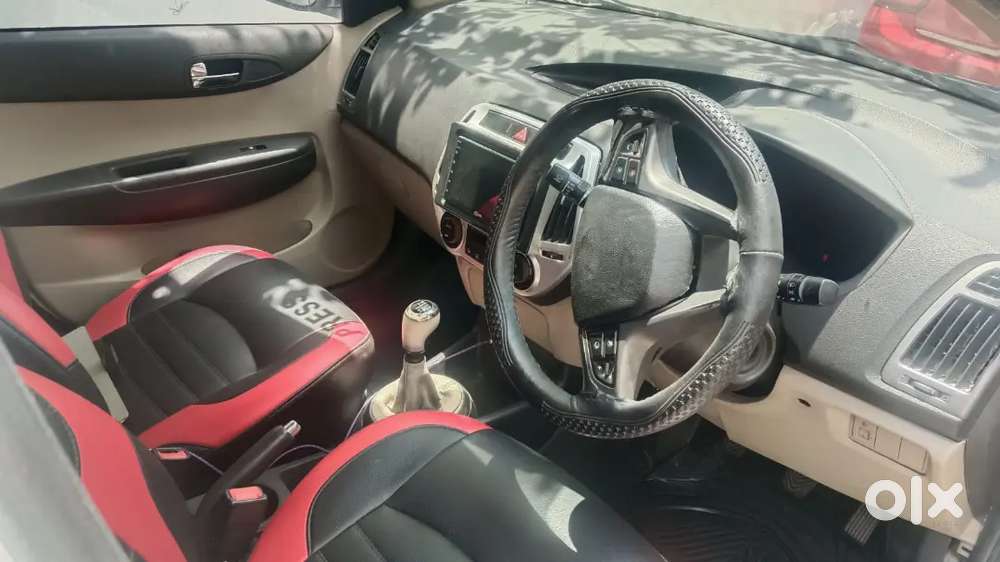 Hyundai I20 Sportz 2012