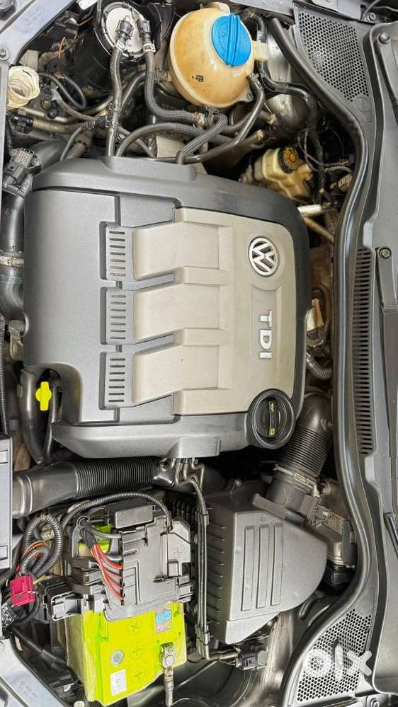 Volkswagen Polo Petrol Highline 1.6l, 2013, Diesel