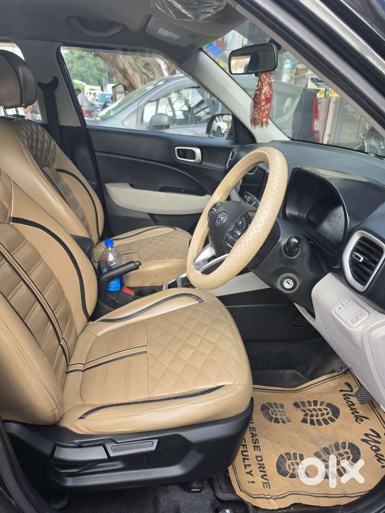 Hyundai Venue Petrol 2023