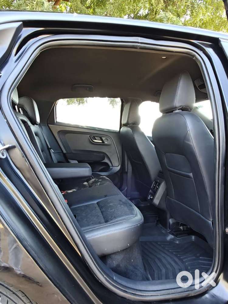 Tata Altroz 1.2 Xz Plus Dark Edition, 2022, Petrol
