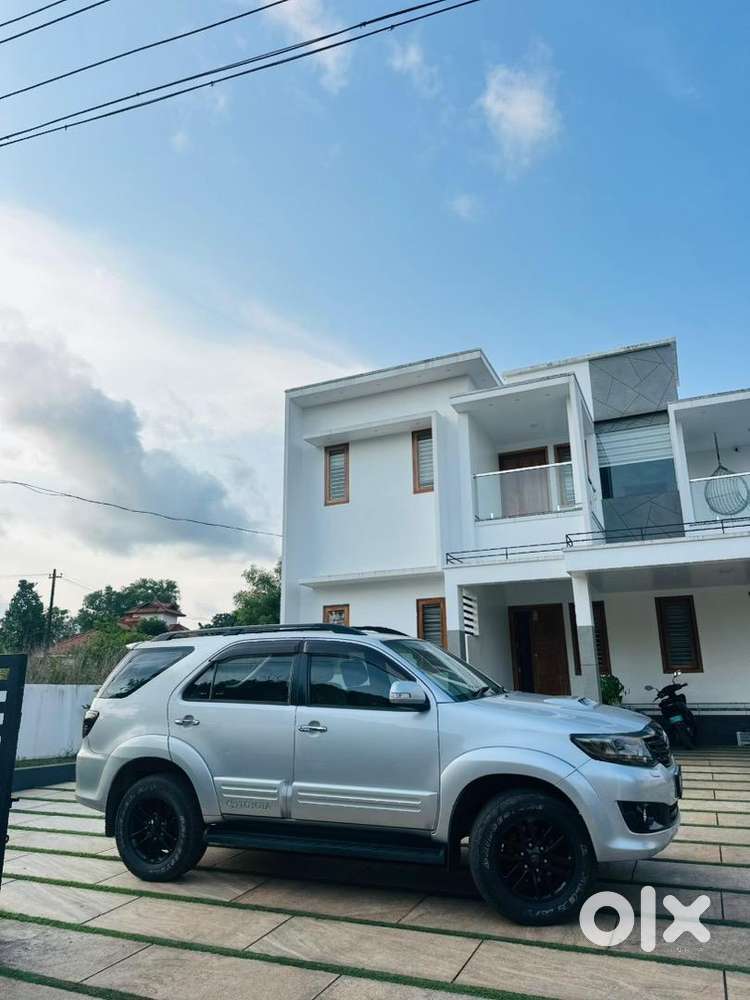 Toyota Fortuner 2013