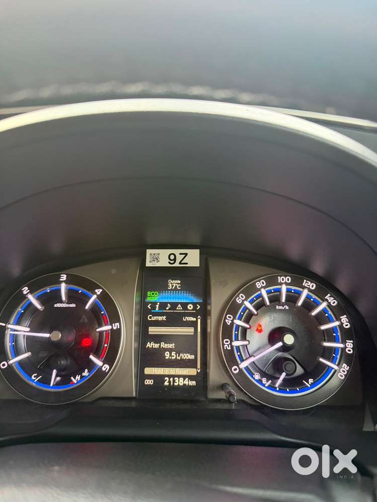 Toyota Innova Crysta Diesel 2025