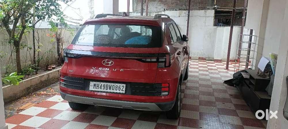 Hyundai Venue 1.2 Petrol 2022 9400 Kms 1st Owner