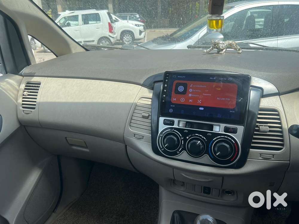 Toyota Innova 2012 Diesel Well Maintained