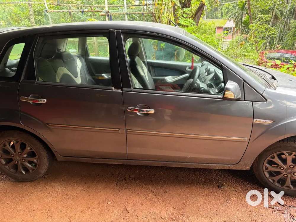 Ford Figo 1.2 Petrol 2015