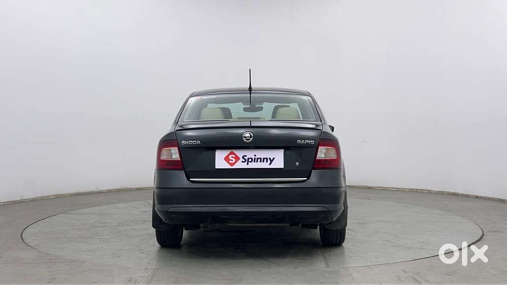 Skoda Rapid 1.0 Style At, 2020, Petrol