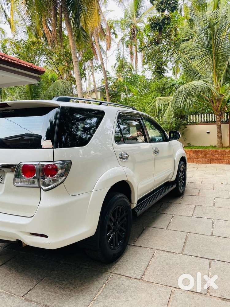Toyota Fortuner Diesel 2012