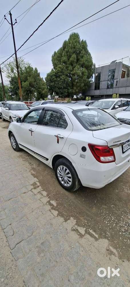 Maruti Suzuki Dzire 1.2 Vxi Cng, 2022, Cng & Hybrids