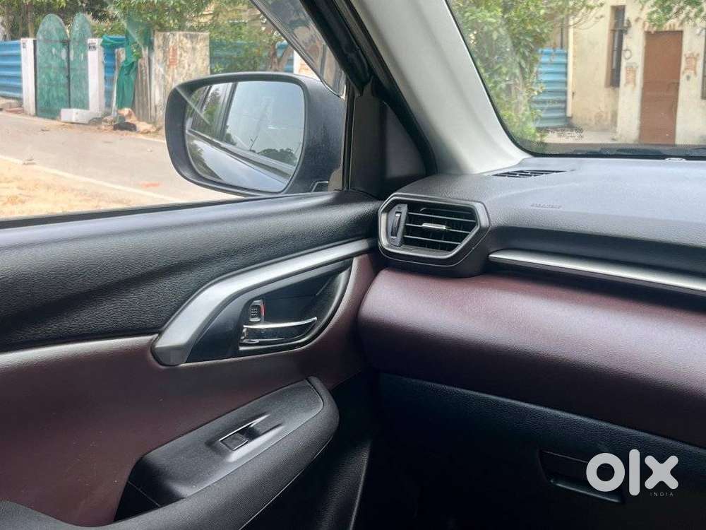 Maruti Suzuki Grand Vitara 1.5 Delta Smart Hybrid At, 2023, Petrol