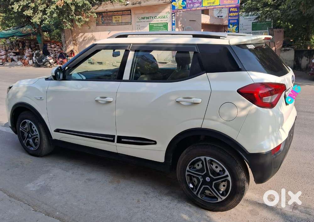 Mahindra Xuv300 W4, 2022, Petrol
