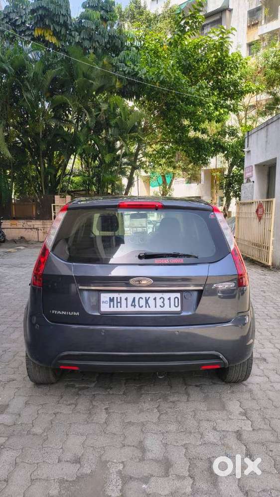 Ford Figo 2010-2012 Petrol Titanium, 2010, Petrol