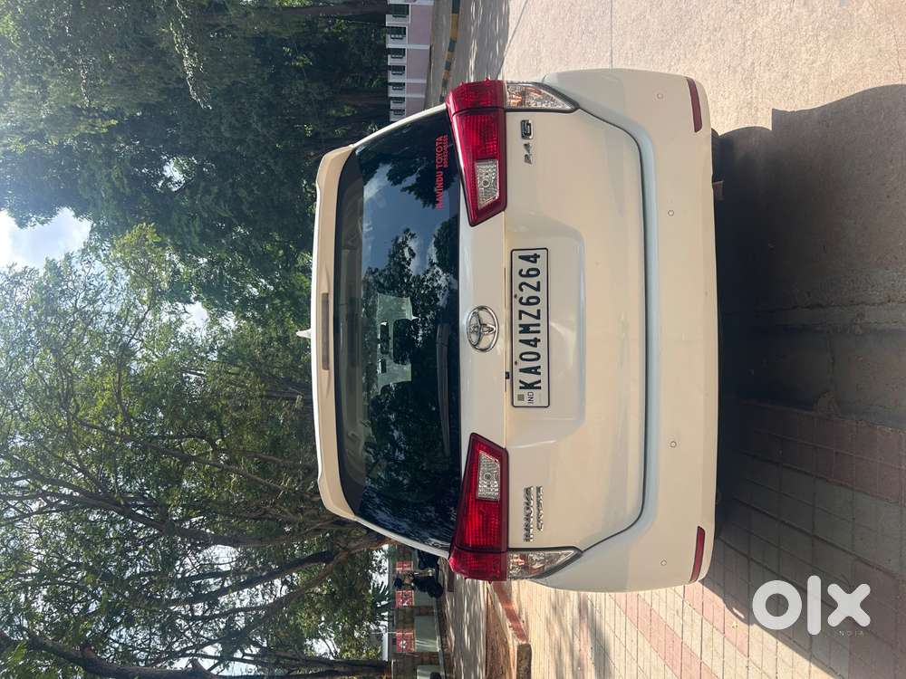 Toyota Innova Crysta Gx
