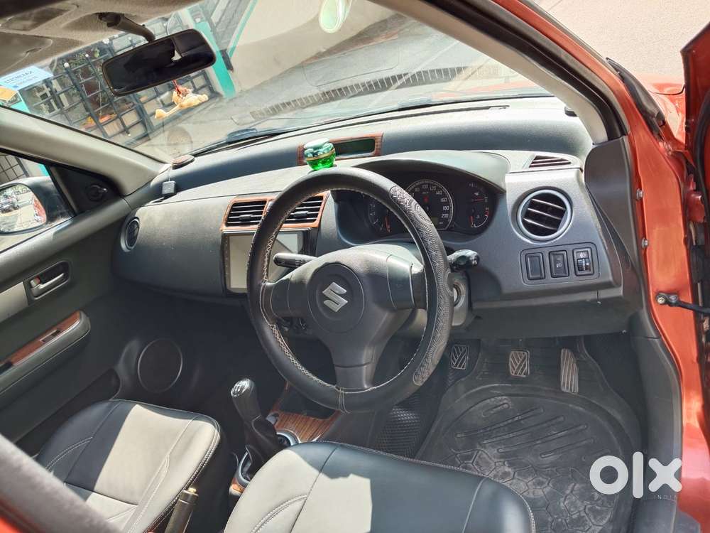 Maruti Suzuki Swift LXi BSIV, 2007, Petrol