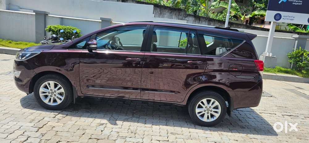 Toyota Innova Crysta 2.8 Gx At 7 Str, 2016, Diesel