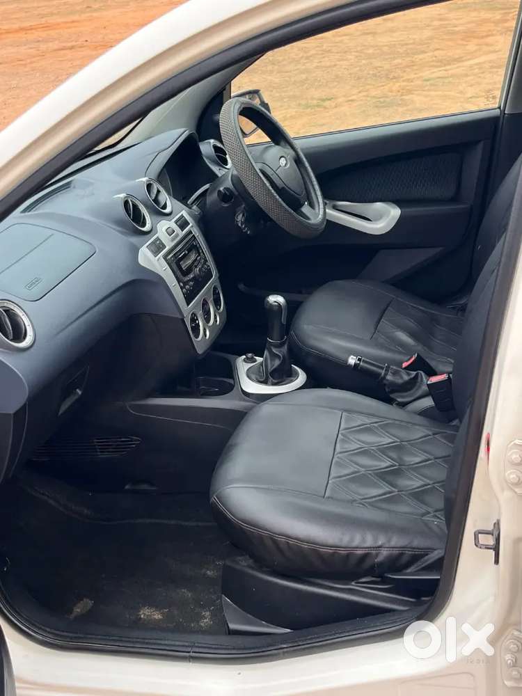 Ford Figo Titanium Petrol