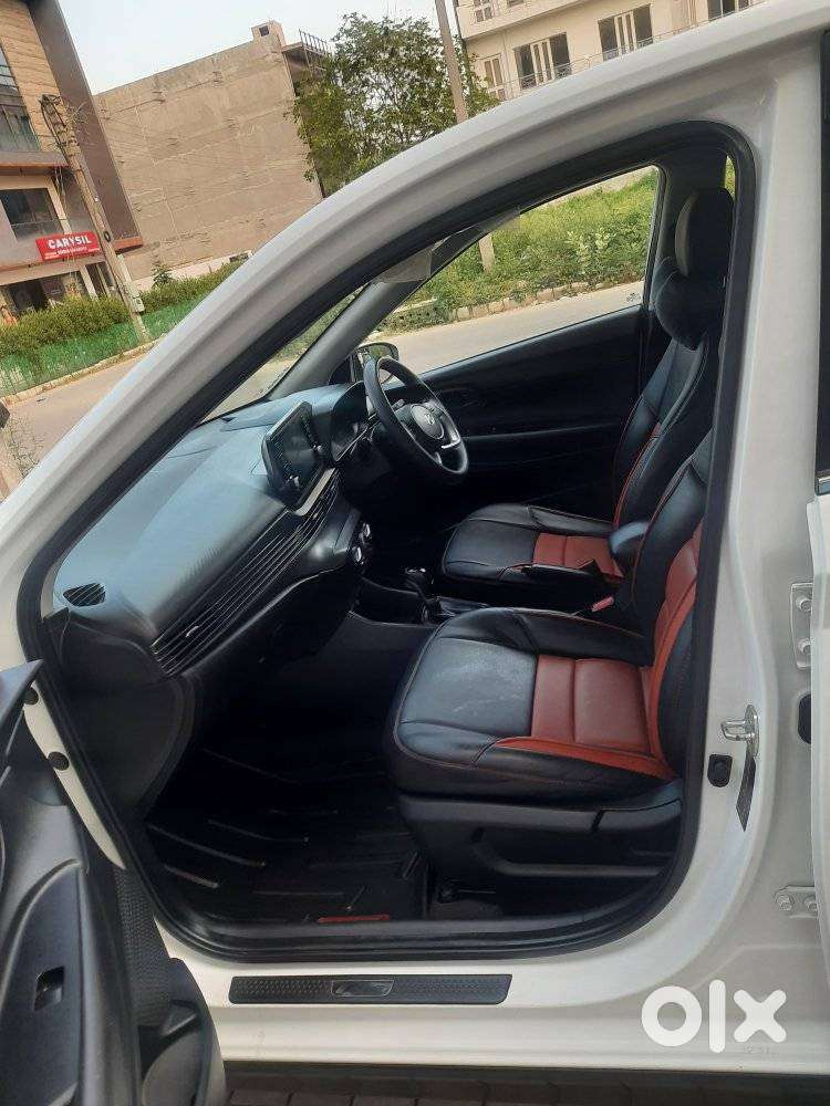 Hyundai I20 Sportz 1.2 Ivt, 2023, Petrol