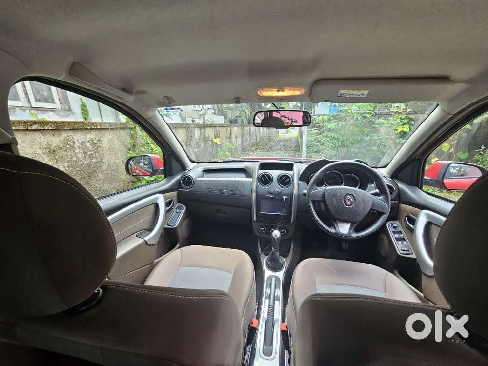 Low Km, Proper Service Renault Duster Petrol 2018-2019 Registration