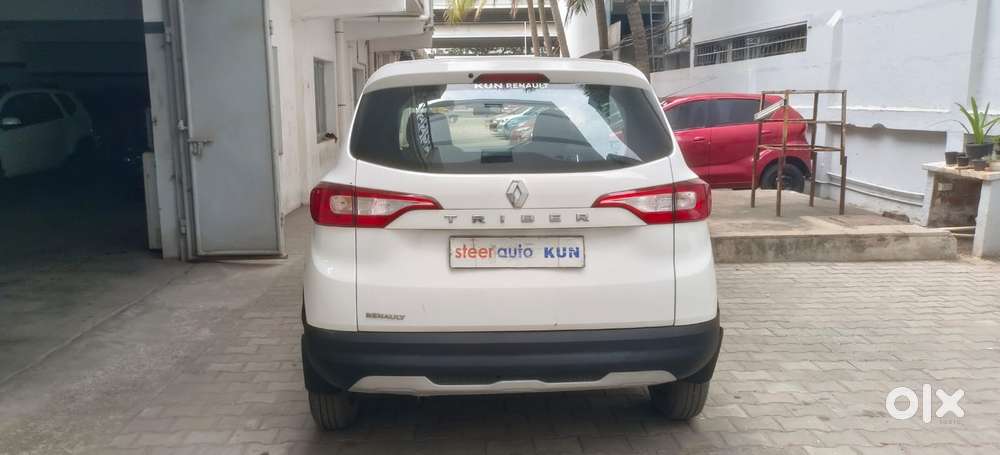 Renault Triber Rxt, 2022, Petrol