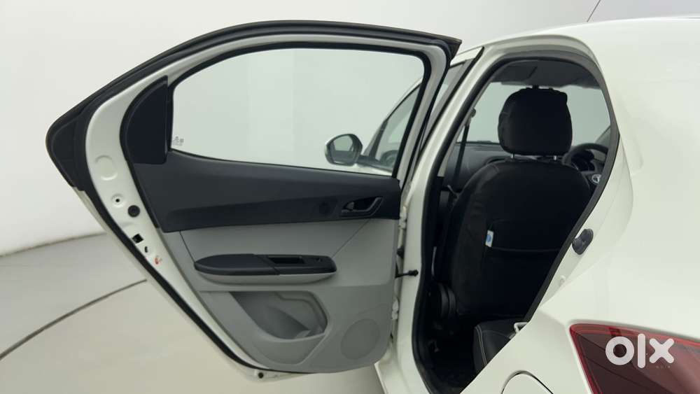 Tata Tiago Xza, 2021, Petrol