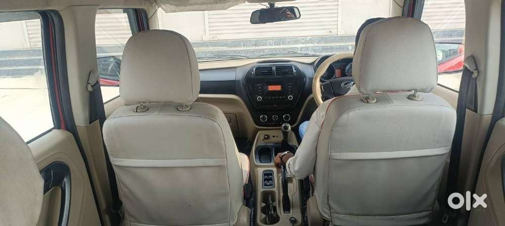 Mahindra Tuv 300 T6, 2016, Diesel