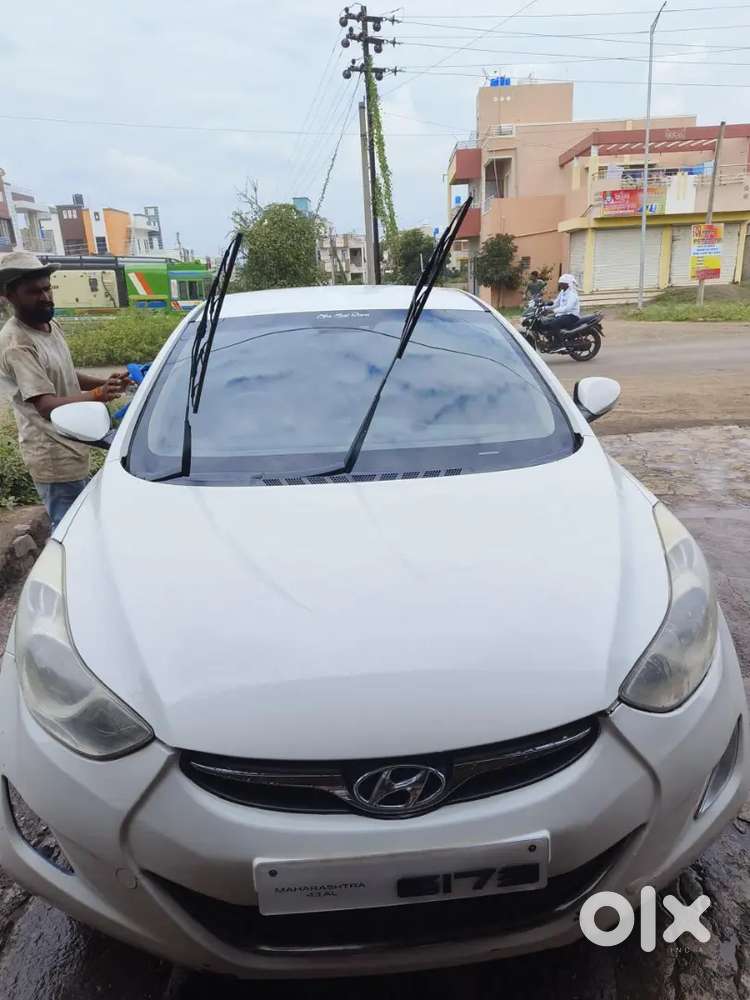 Hyundai New Elantra 2012 Diesel 95000 Km Driven