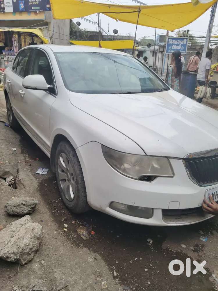 Skoda New Superb 2009 Diesel 100000 Km Driven
