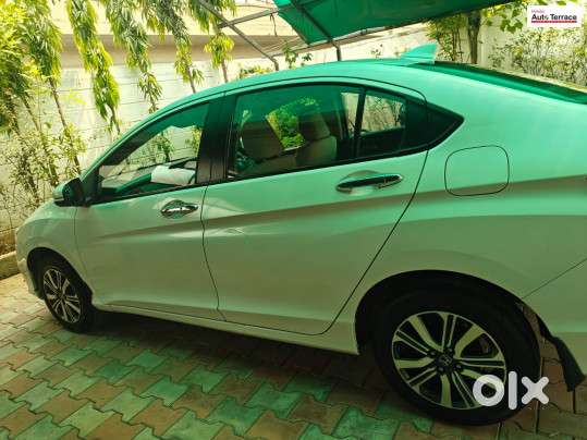Honda City V Mt, 2022, Petrol