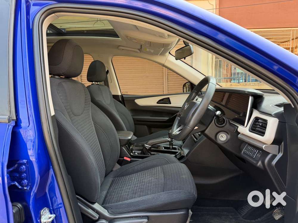 Mahindra Xuv700 2.2 Ax 5 Diesel Mt 7 Str, 2024, Diesel