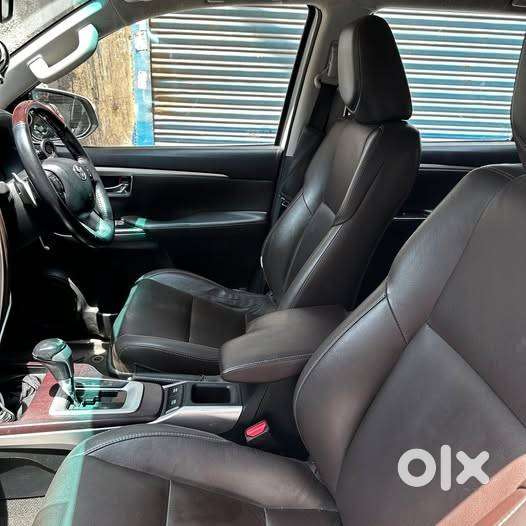 Toyota Fortuner 4x4 At - Super White In Crisp Condition